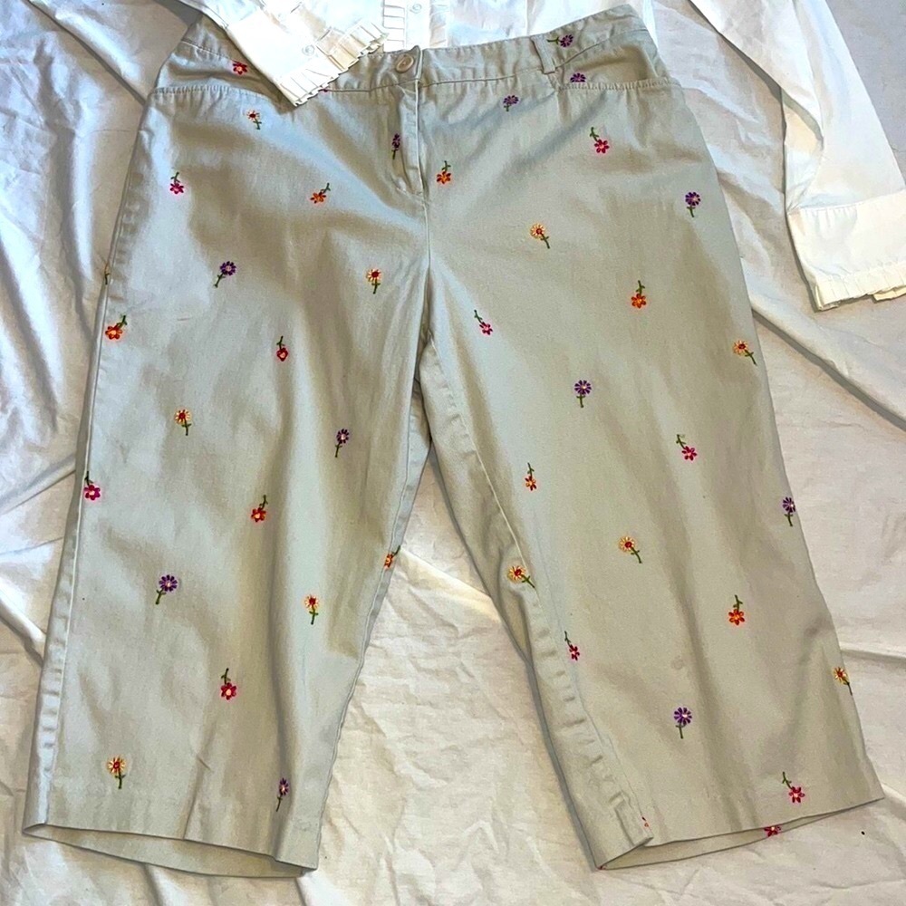Floral Embroidered Khaki Capris by Counterparts